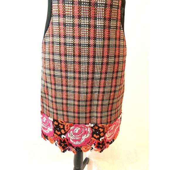 VDP Women’s Dress Size 8 Black With Red Stitched - Picture 2 of 7